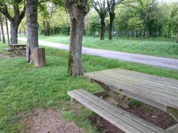 AIRE DE PIQUE-NIQUE AU LOGIS DE LA CHABOTTERIE: Loisirs Pour Jeunes ...