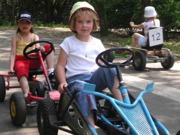 Mini-car, location de karts à pédales et de voitures électriques