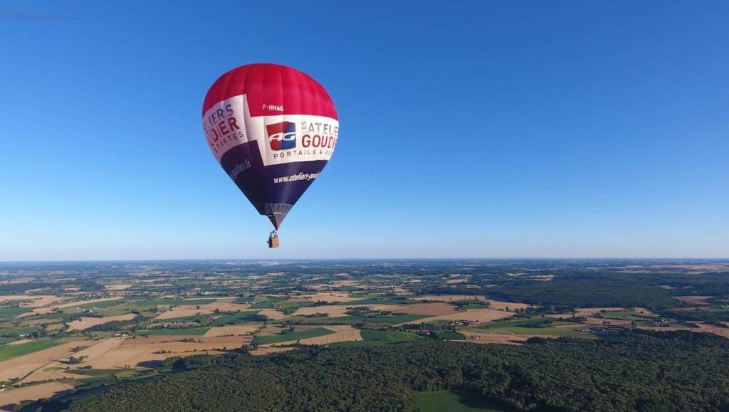 ALTITUDE 2.0 - VOL EN MONTGOLFIERE: Dans Les Airs France, Pays De La Loire