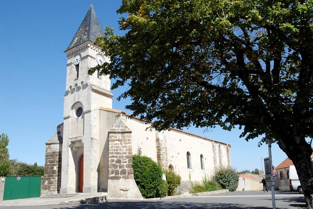 EGLISE DE SAINT HILAIRE: Patrimoine religieux France, Pays de la Loire