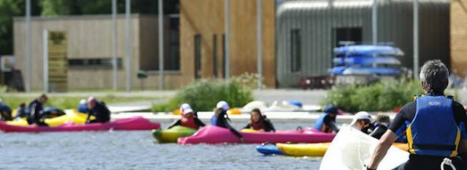 CANOE, KAYAK AVEC QUAI VERT