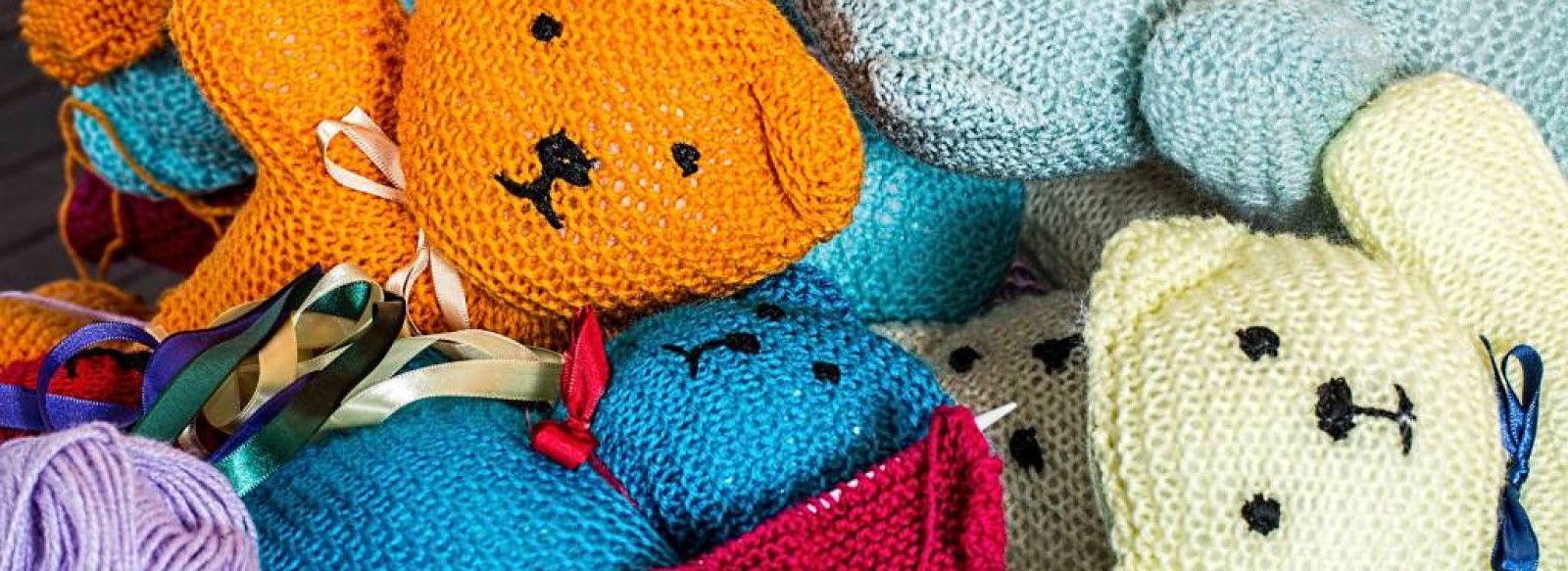 Vente solidaire de tricot et crochet