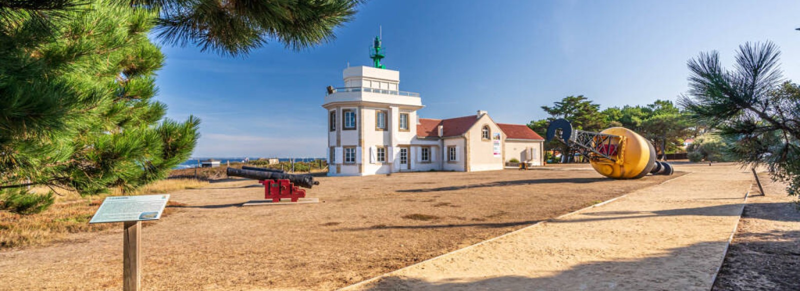 Visites guidees du Semaphore a la Pointe Saint-Gildas