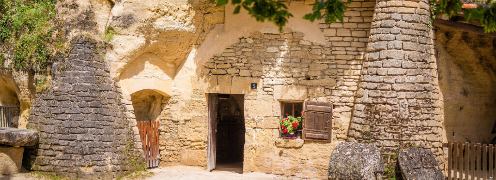 Musee du village troglodytique de Louresse-Rochemenier