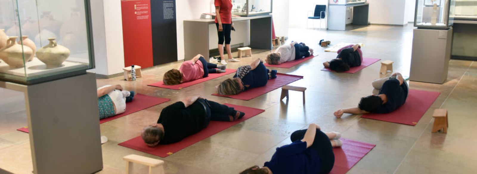 Seance de yoga au musee d'archeologie