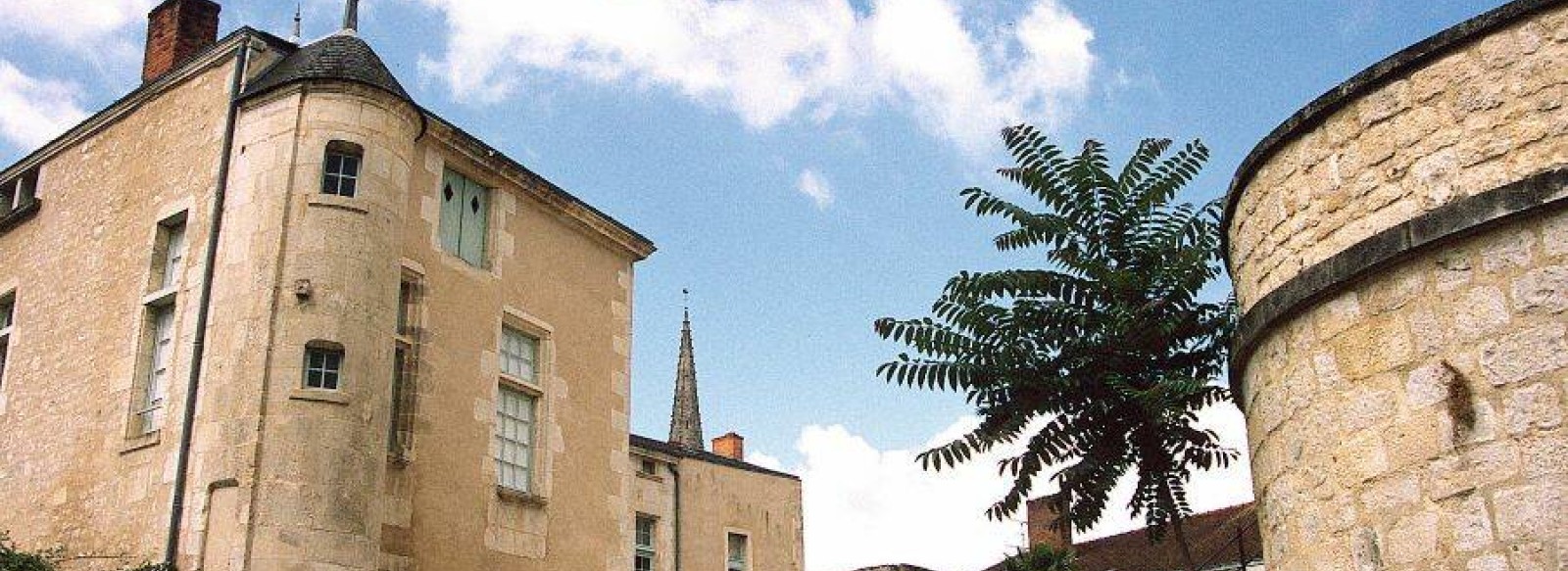 JEP - HOTEL GOBIN ET LA FONTAINE DES 4 TIAS