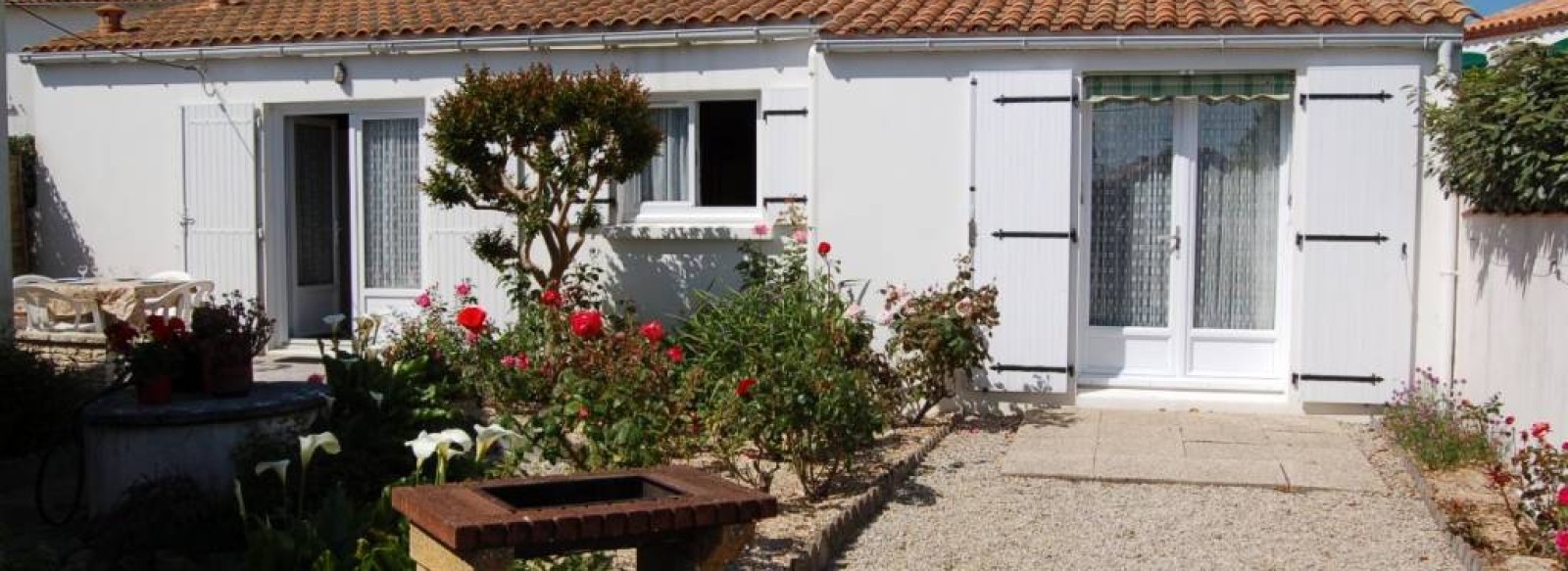 MAISON DE VACANCES A DEUX PAS DU CENTRE-VILLE DE LA TRANCHE SUR MER ET PROCHE DE LA FORET