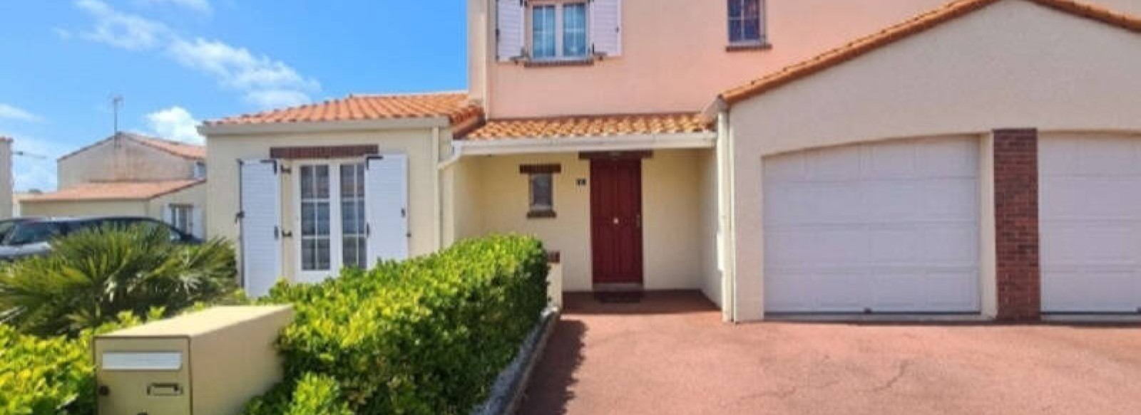 MAISON SPACIEUSE ET CLIMATISE SITUE AU COEUR DE SAINT JEAN DE MONTS