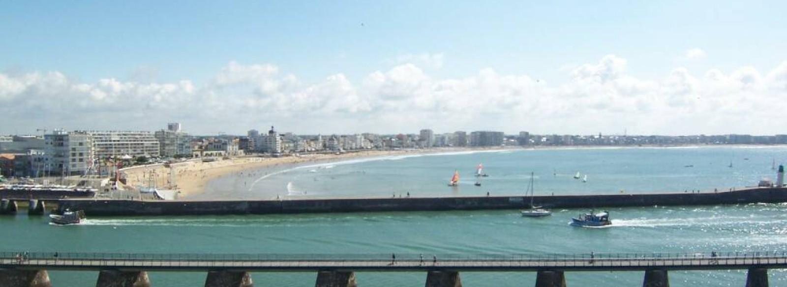 BEL APPARTEMENT AVEC VUE SUR LE CHENAL