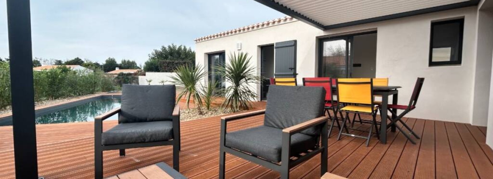 MAISON FLEUR DE SEL ET MIMOSAS AVEC PISCINE CHAUFFEE ET PROCHE PLAGE A LA GUERINIERE, SUR L'ILE DE NOIRMOUTIER