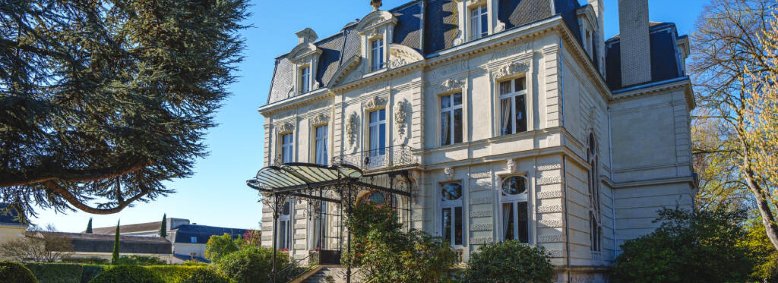 Hotel et Spa Chateau La Comtesse de Loire (ex Chateau La Marquise)