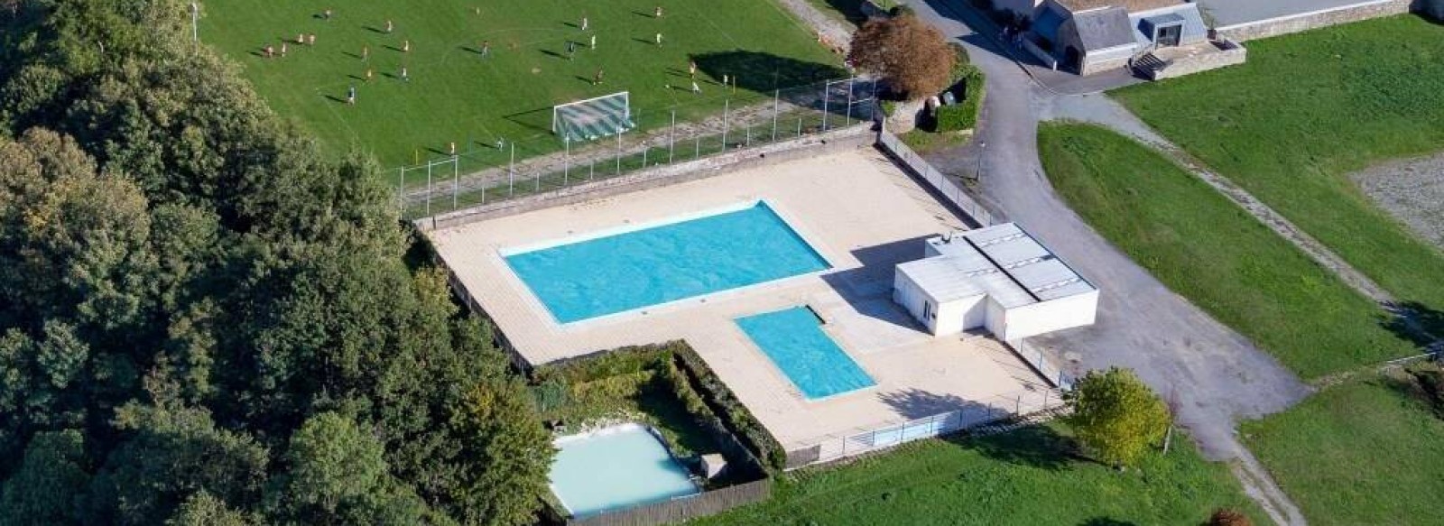 PISCINE MUNICIPALE DU MONT GLONNE