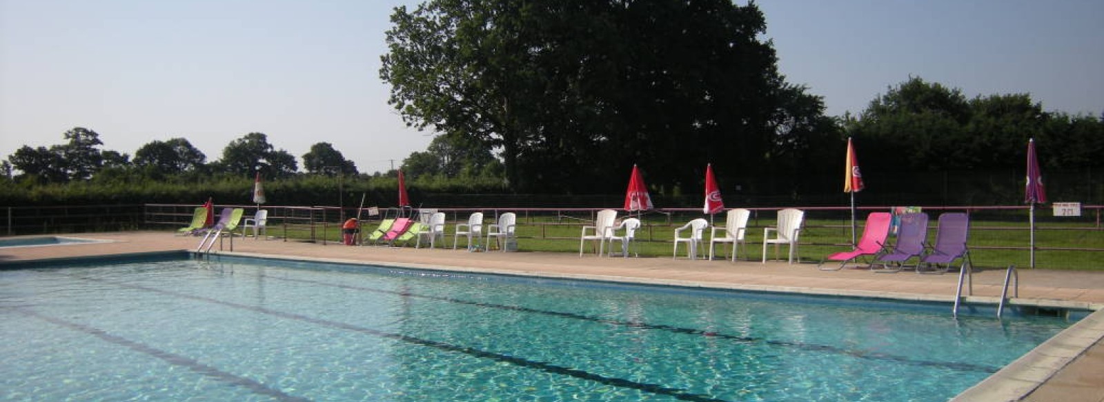 PISCINE DE SAINT CHARLES LA FORET