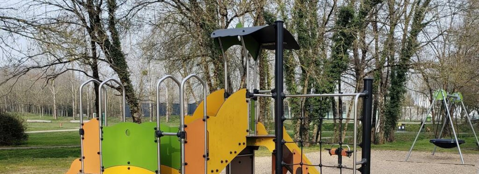 Aire de jeux du parc de loisirs de Chemere