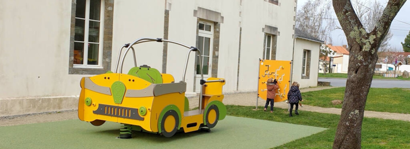 Aire de jeux du bourg du Clion