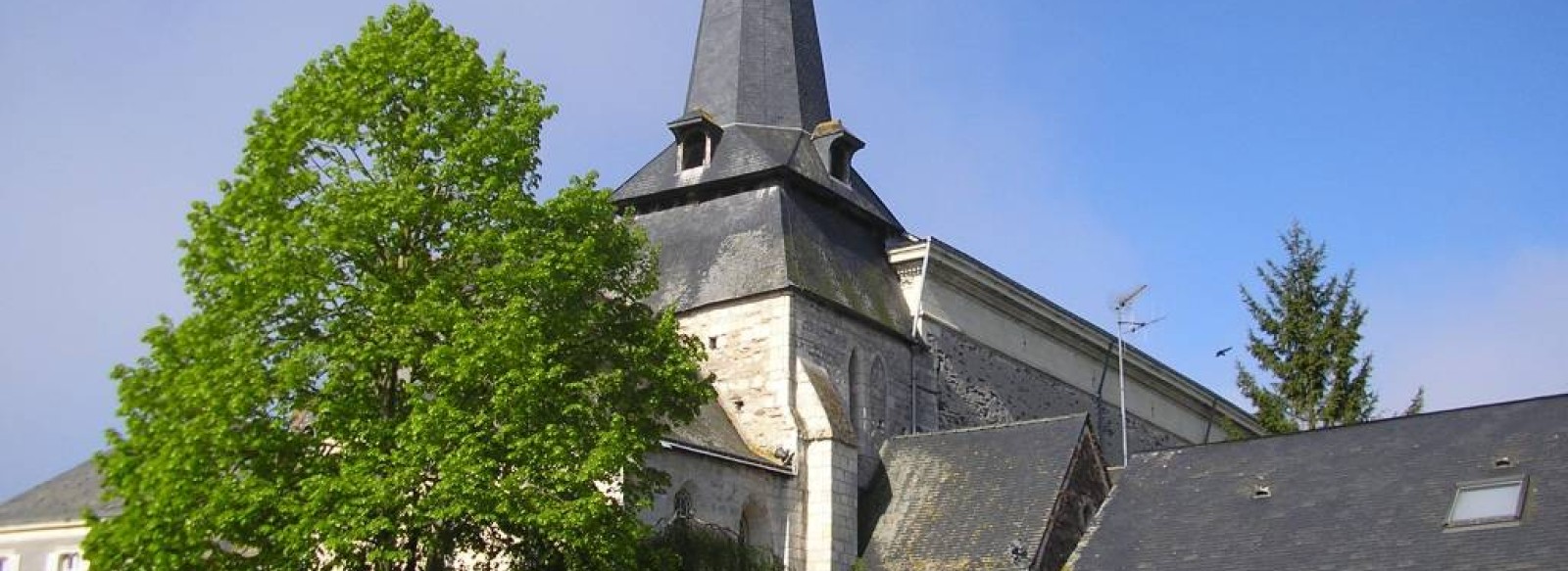 EGLISE SAINT-PIERRE